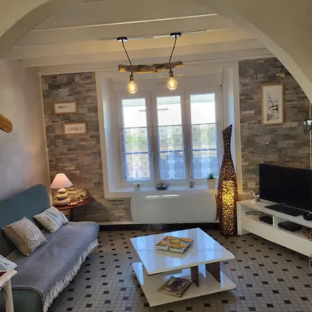 La Rose Des Vents. * Pirou