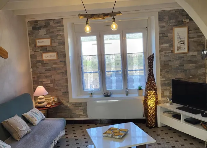 La Rose Des Vents. * Pirou